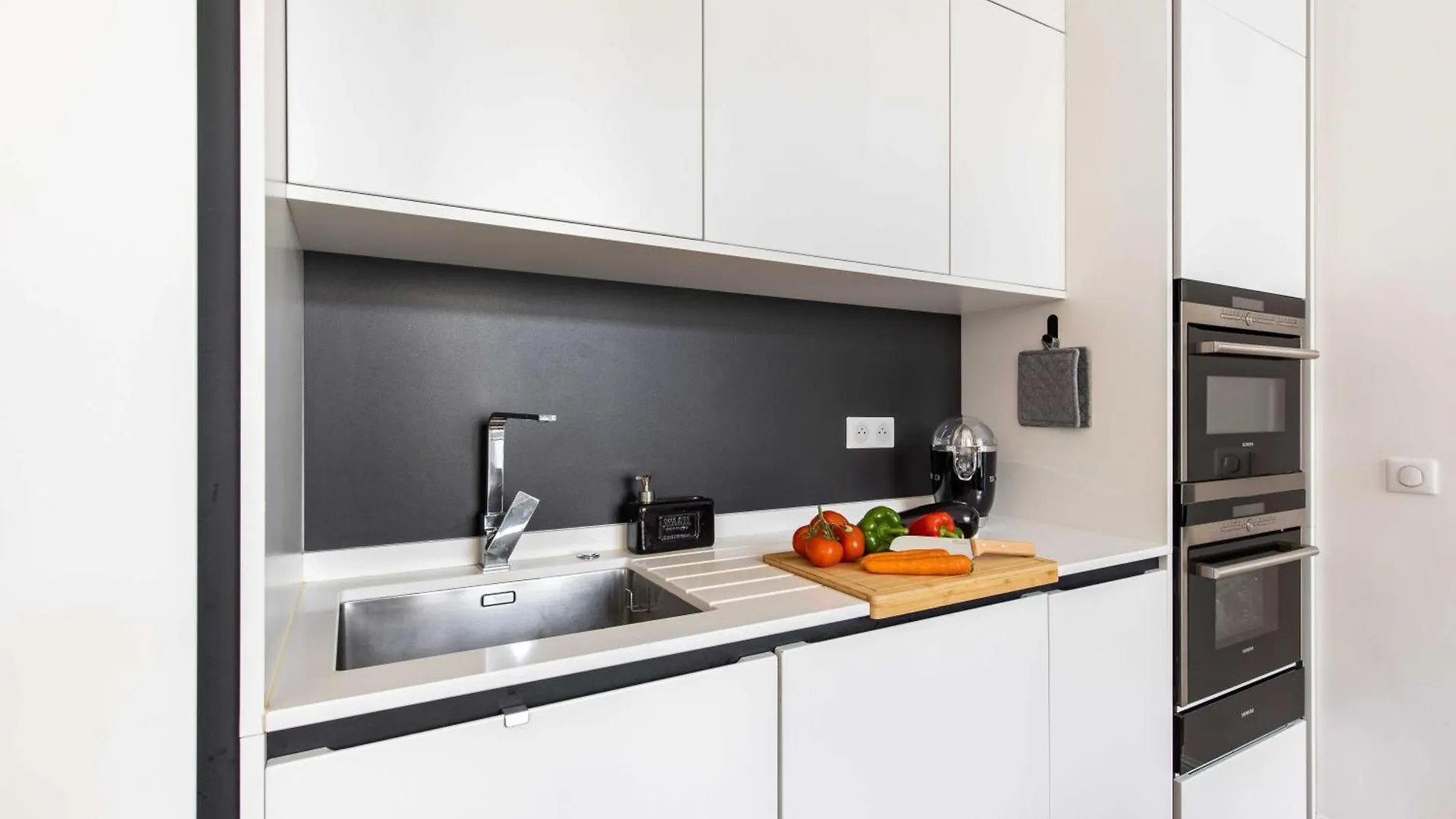 Luxury - 5br-10p - Trocadero Apartment *